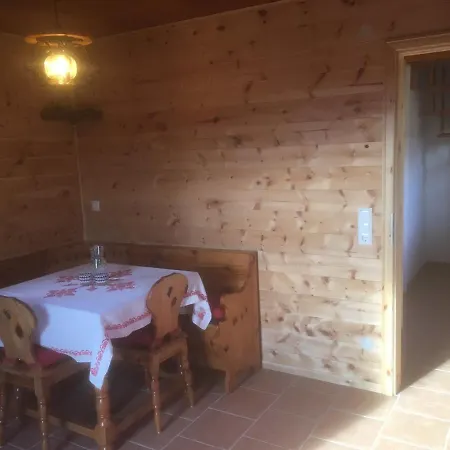 Zirben Troadkasten * Liebenfels