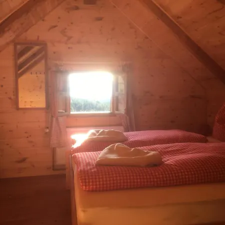 Zirben Troadkasten * Liebenfels