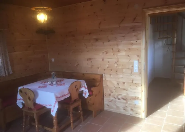 Zirben Troadkasten * Liebenfels