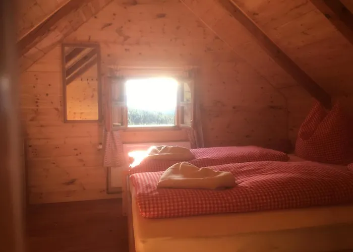 Zirben Troadkasten * Liebenfels